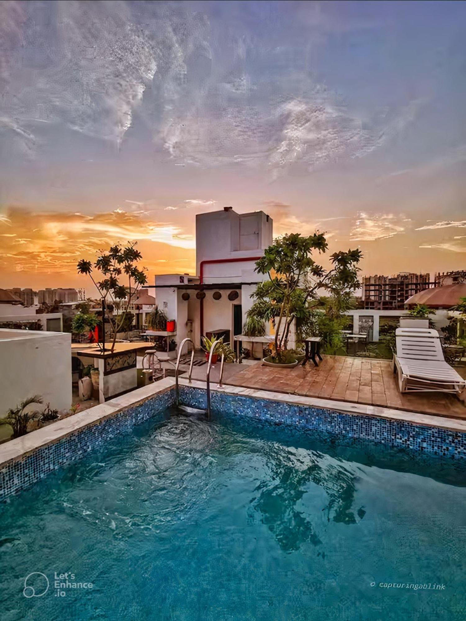 Hotel Sahibs Lighthouse - Swimming Pool Agra  Exteriér fotografie